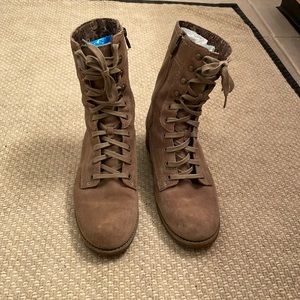 Timberland boots, tan suede waterproof